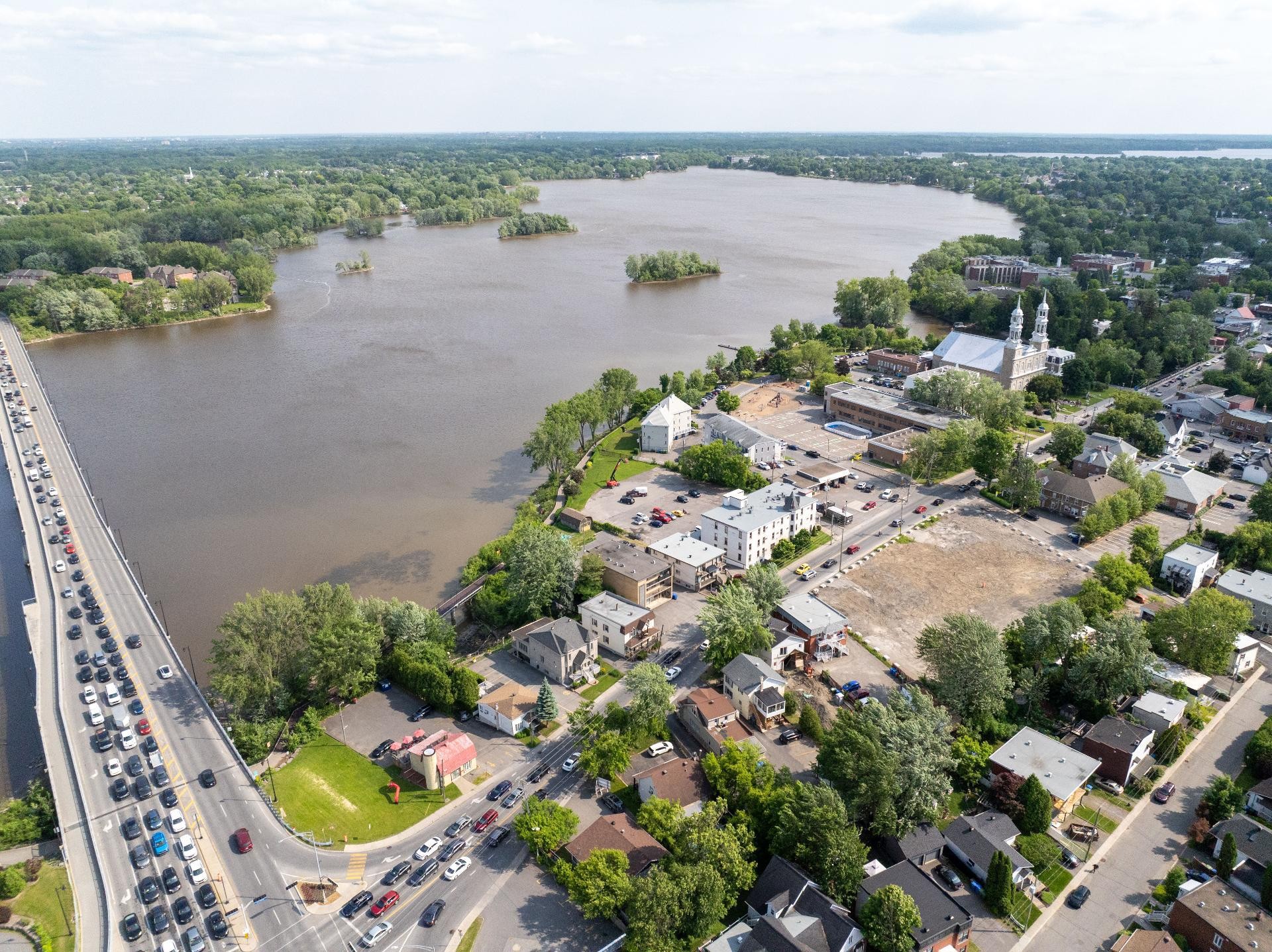 









198


Rue St-Louis

,
Saint-Eustache,




QC
J7R1Y3

