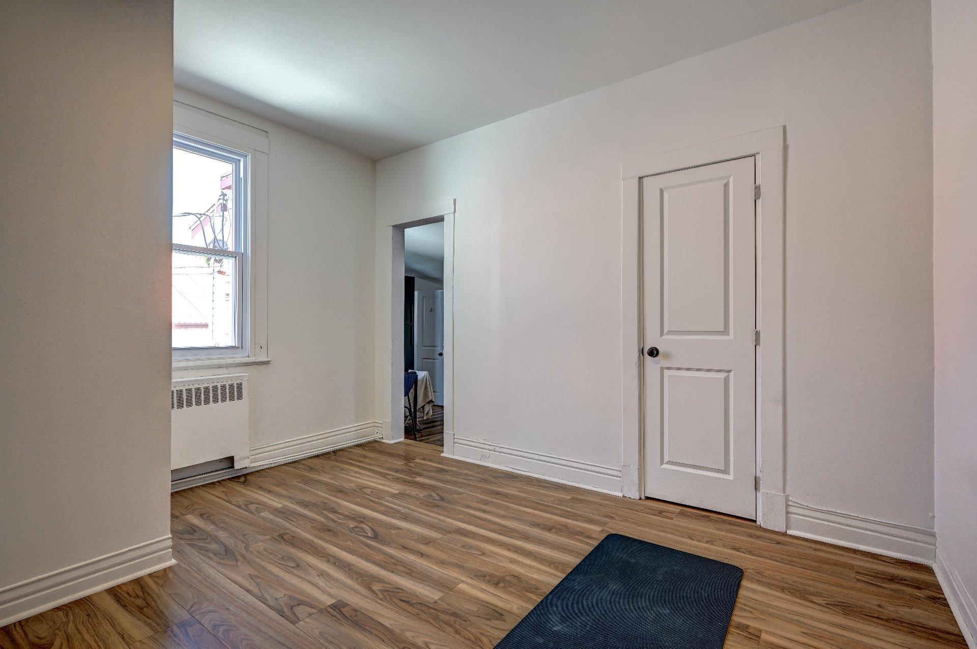 









69


Rue Blainville O.

,
Sainte-Thérèse,




QC
J7E1X5

