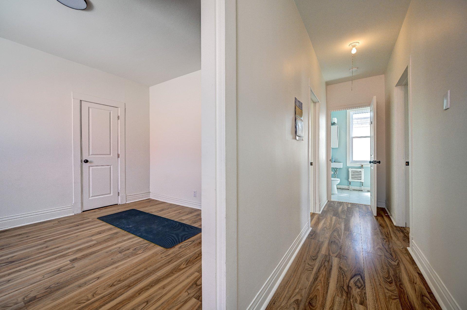 









69


Rue Blainville O.

,
Sainte-Thérèse,




QC
J7E1X5

