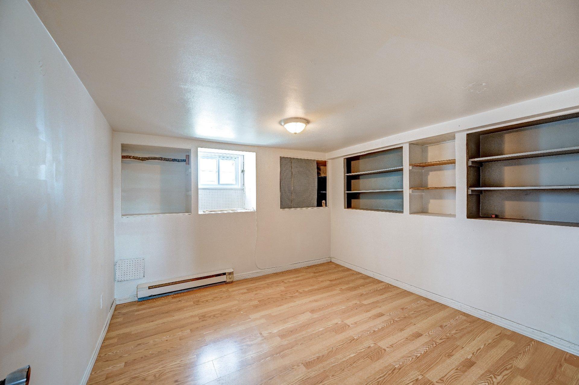 









69


Rue Blainville O.

,
Sainte-Thérèse,




QC
J7E1X5

