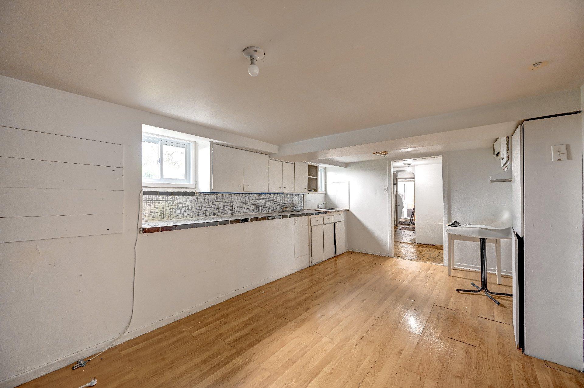 









69


Rue Blainville O.

,
Sainte-Thérèse,




QC
J7E1X5


