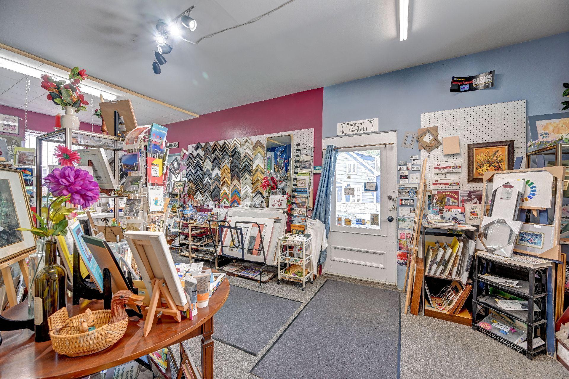 









69


Rue Blainville O.

,
Sainte-Thérèse,




QC
J7E1X5

