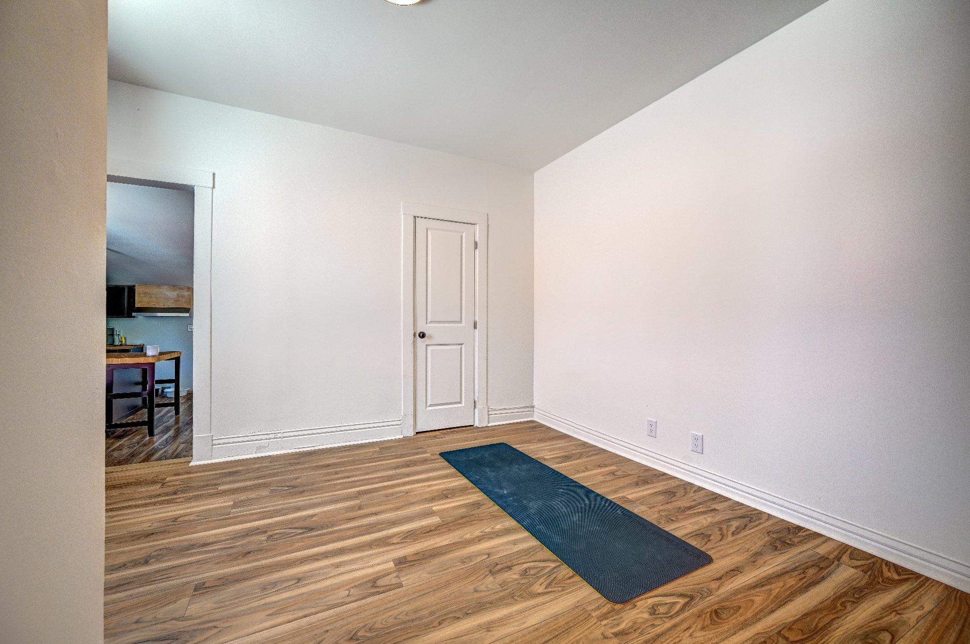 









69


Rue Blainville O.

,
Sainte-Thérèse,




QC
J7E1X5

