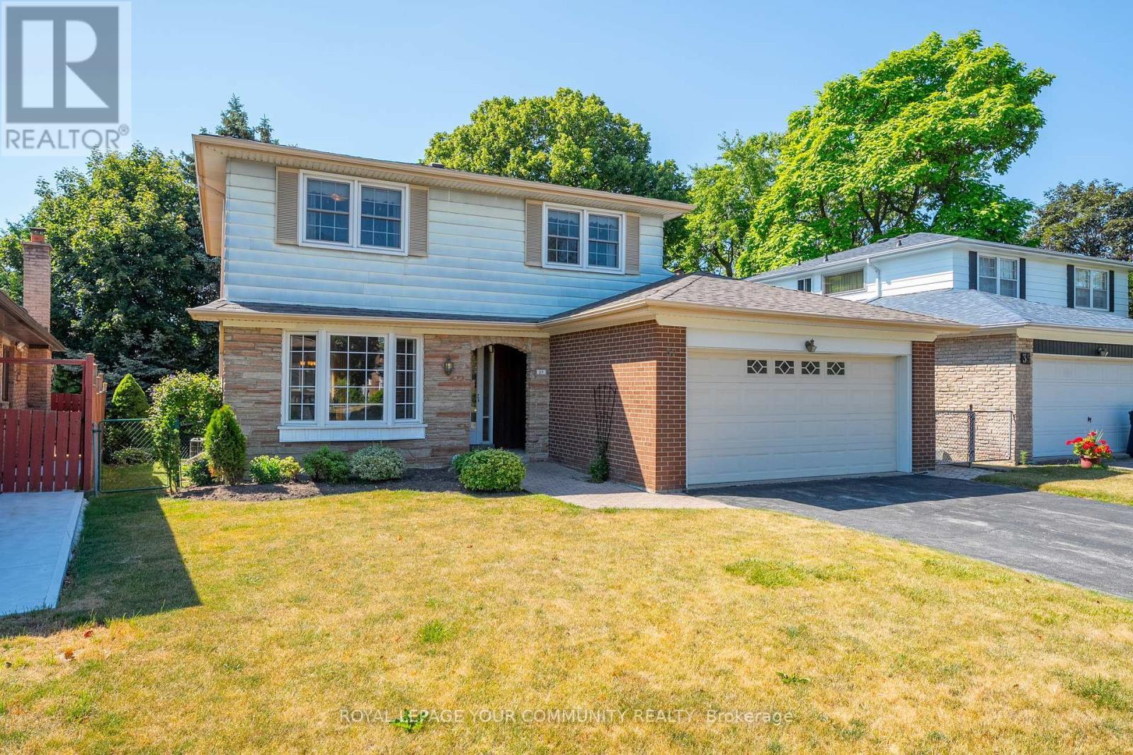 












37 BOARHILL DRIVE

,
Toronto,




Ontario
M1S2L9

