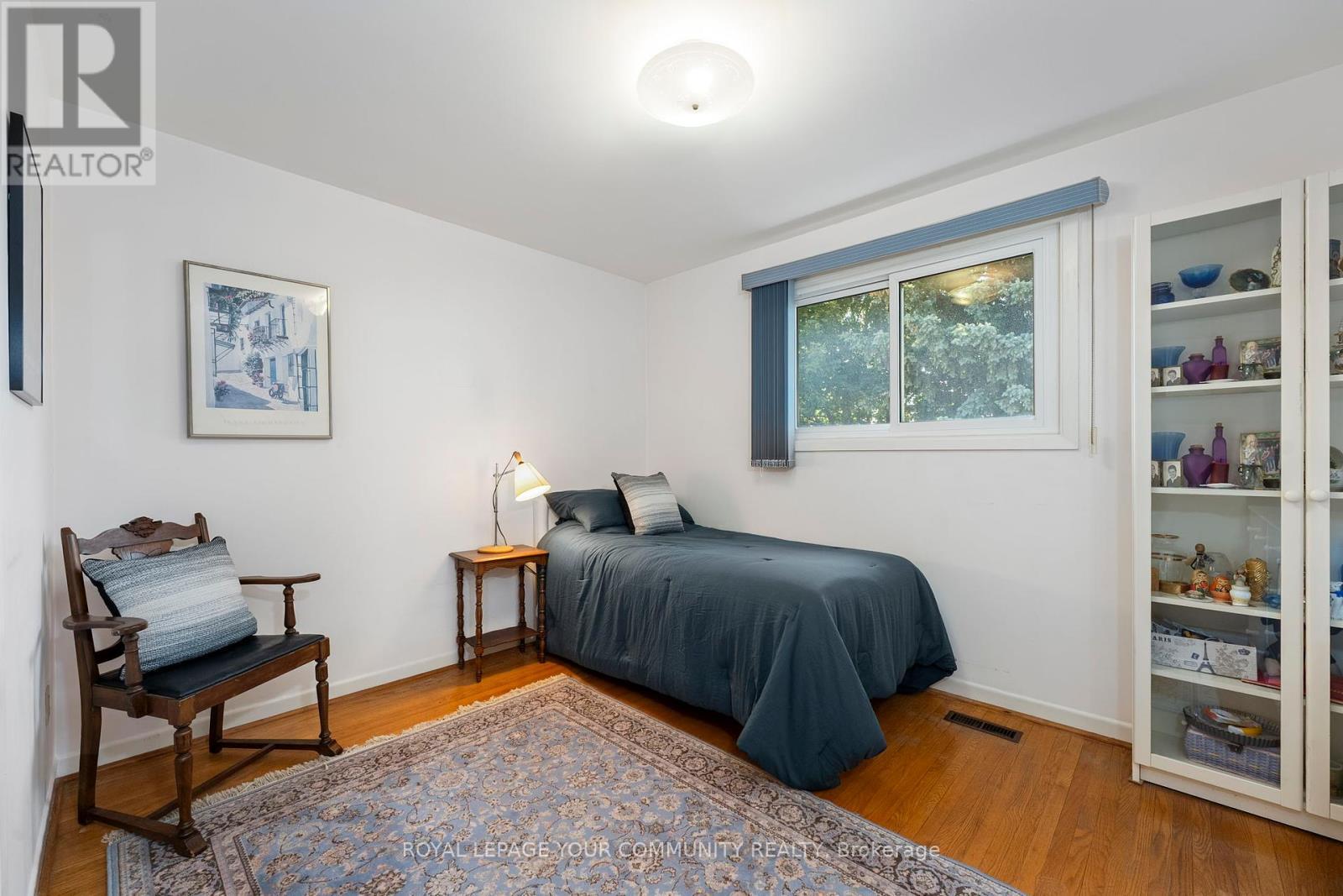 












37 BOARHILL DRIVE

,
Toronto,




Ontario
M1S2L9

