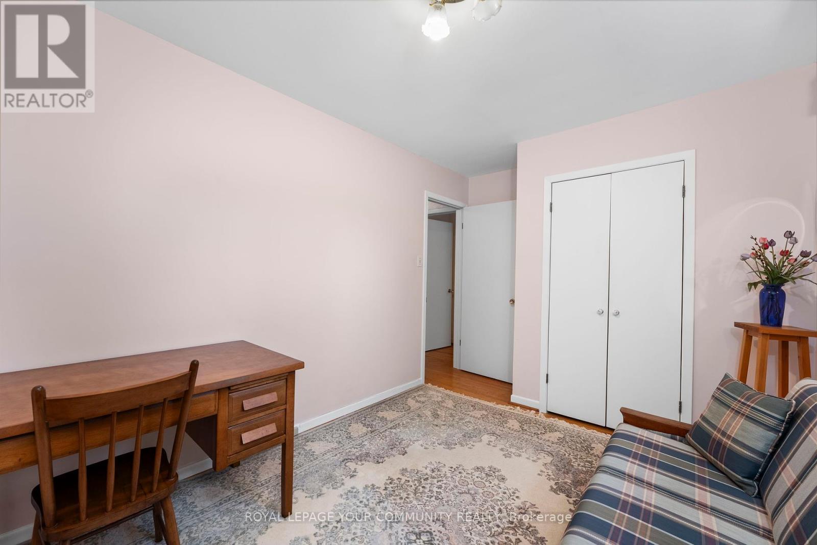 












37 BOARHILL DRIVE

,
Toronto,




Ontario
M1S2L9

