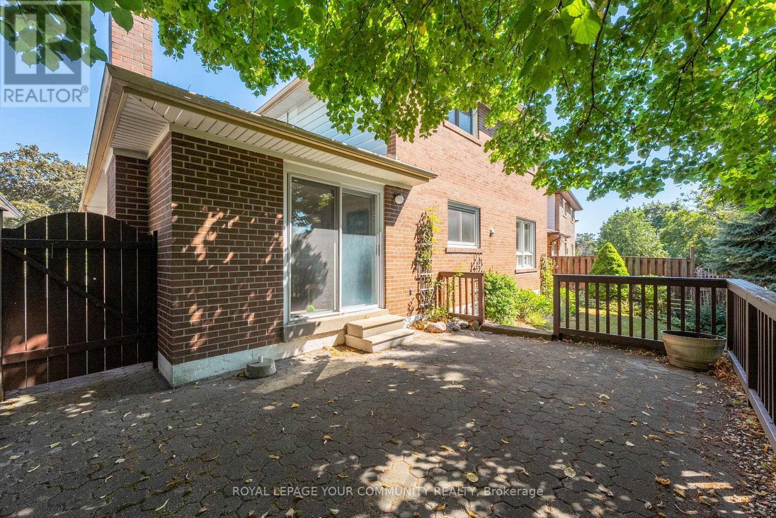 












37 BOARHILL DRIVE

,
Toronto,




Ontario
M1S2L9

