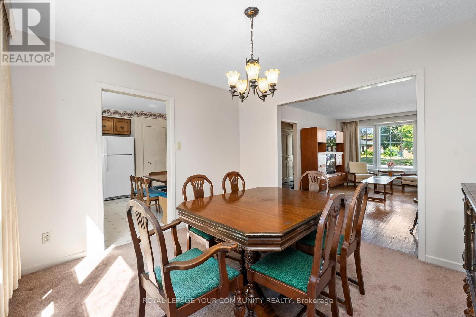 












37 BOARHILL DRIVE

,
Toronto,




Ontario
M1S2L9


