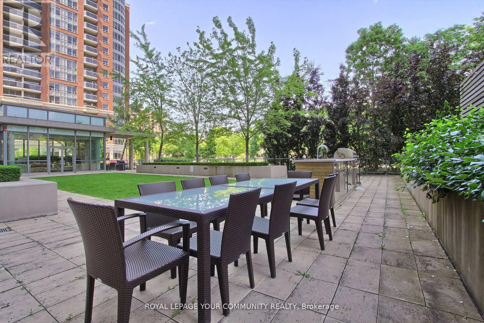 












PH 10 - 26 NORTON AVENUE

,
Toronto,




Ontario
M2N0H6


