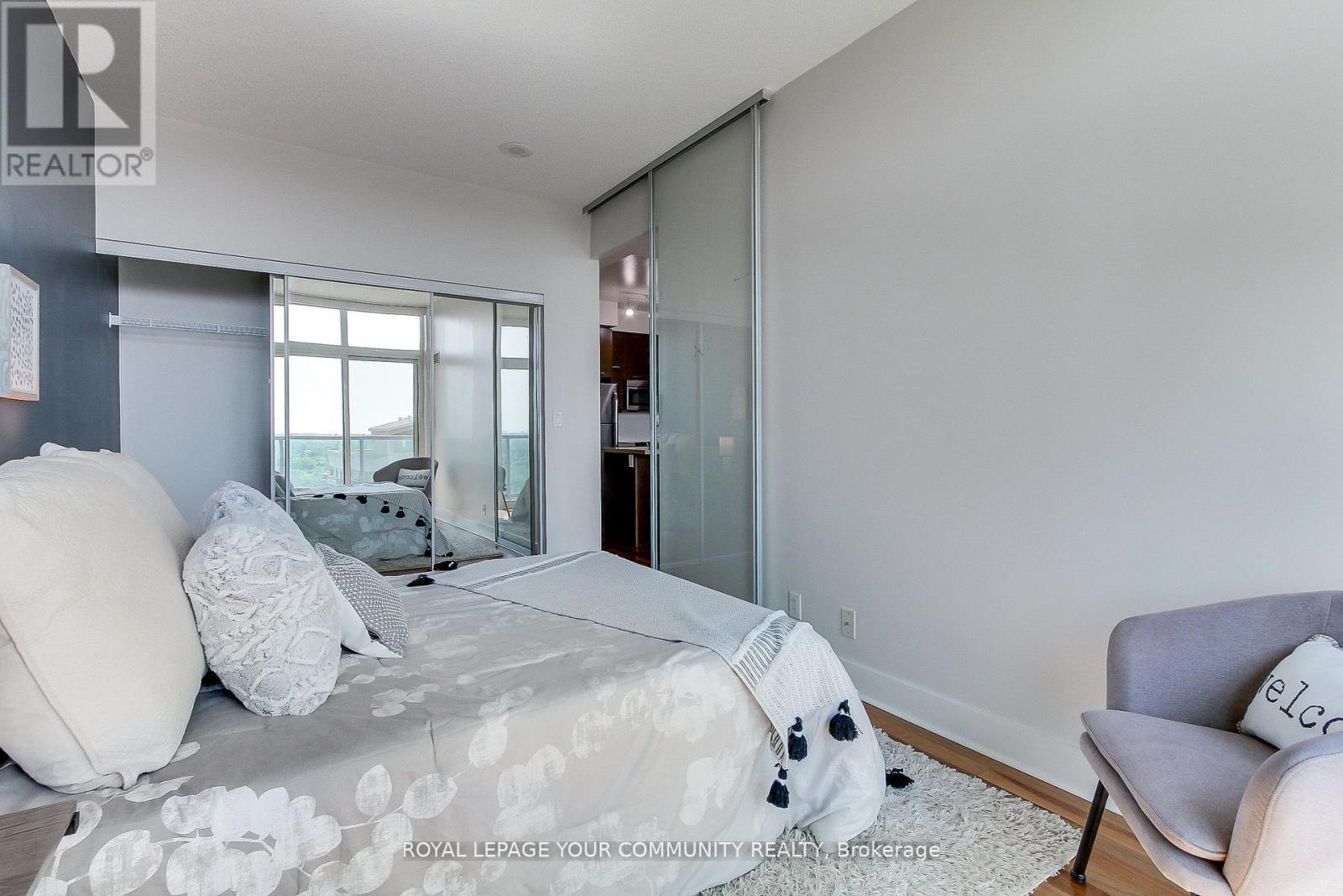 












PH 10 - 26 NORTON AVENUE

,
Toronto,




Ontario
M2N0H6

