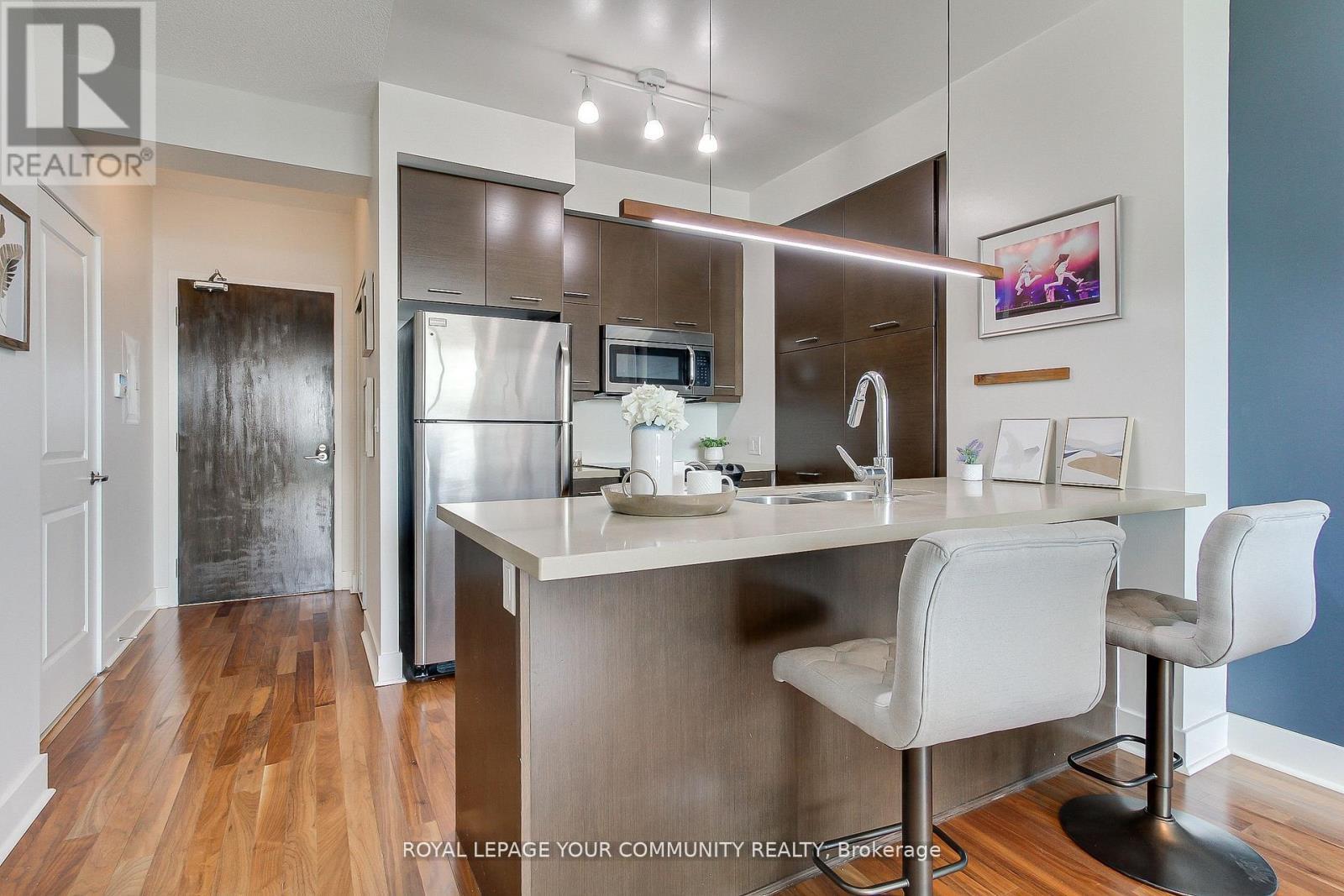 












PH 10 - 26 NORTON AVENUE

,
Toronto,




Ontario
M2N0H6

