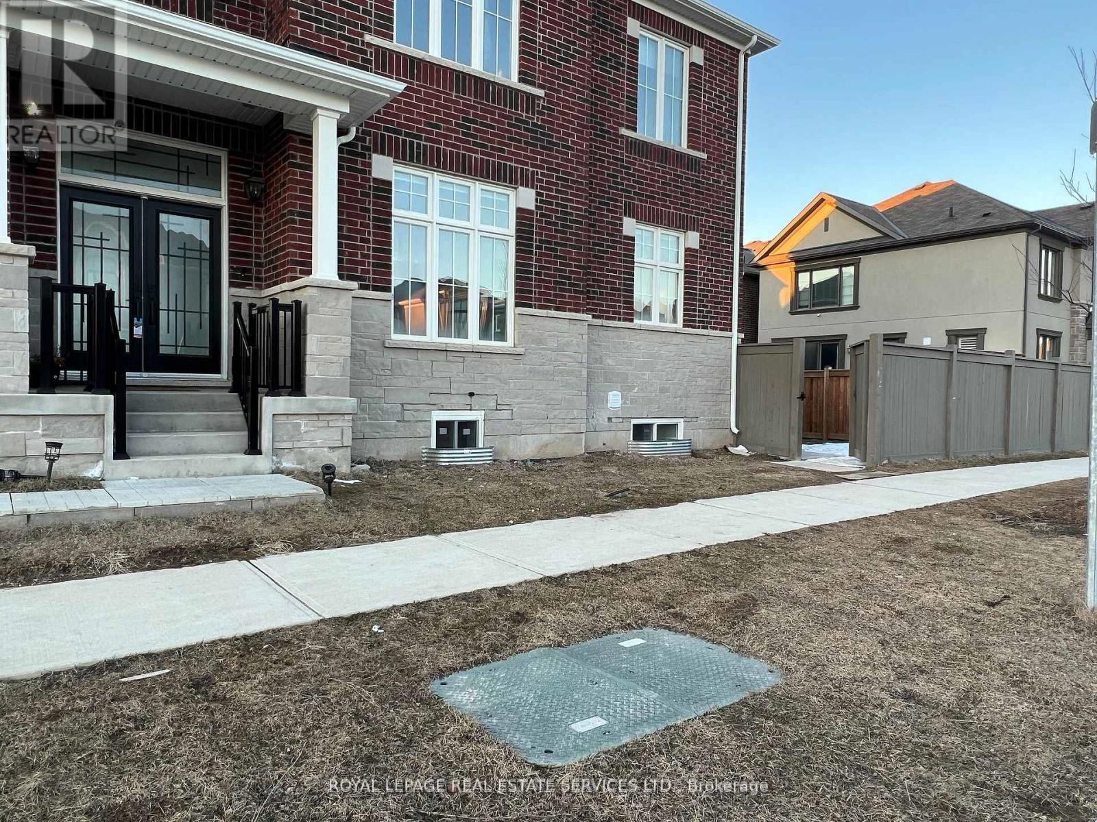 












506 KENNEDY CIRCLE W

,
Milton,




Ontario
L9E1R1

