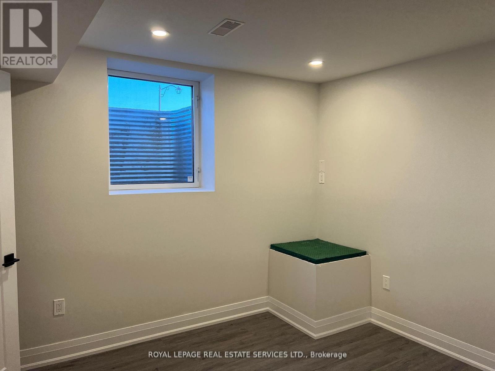 












506 KENNEDY CIRCLE W

,
Milton,




Ontario
L9E1R1

