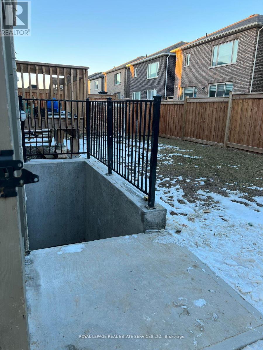 












506 KENNEDY CIRCLE W

,
Milton,




Ontario
L9E1R1

