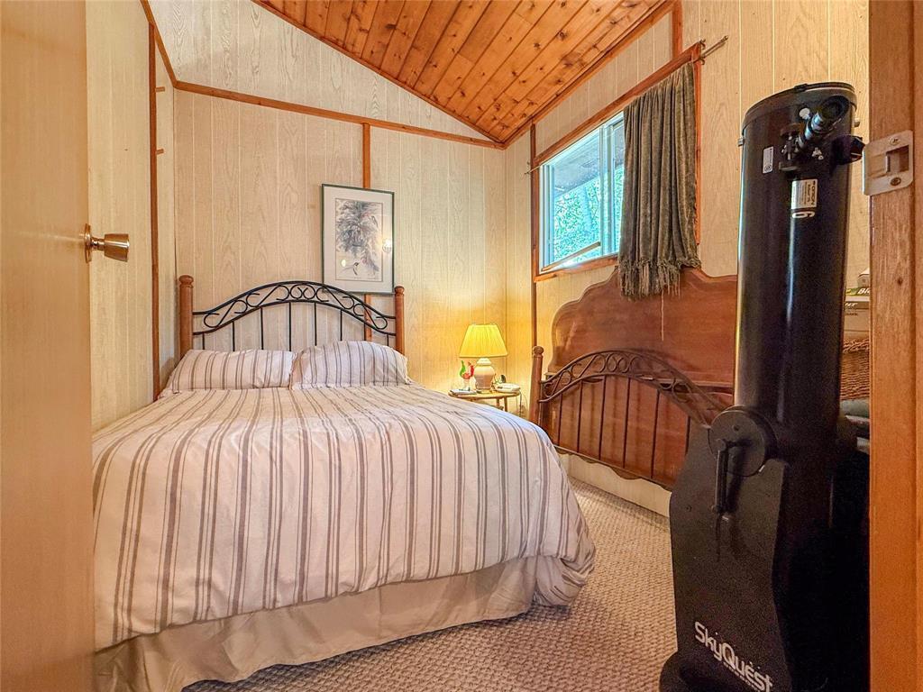 












102 Otter Road

,
Otter Lake,




Manitoba
R0J0P0


