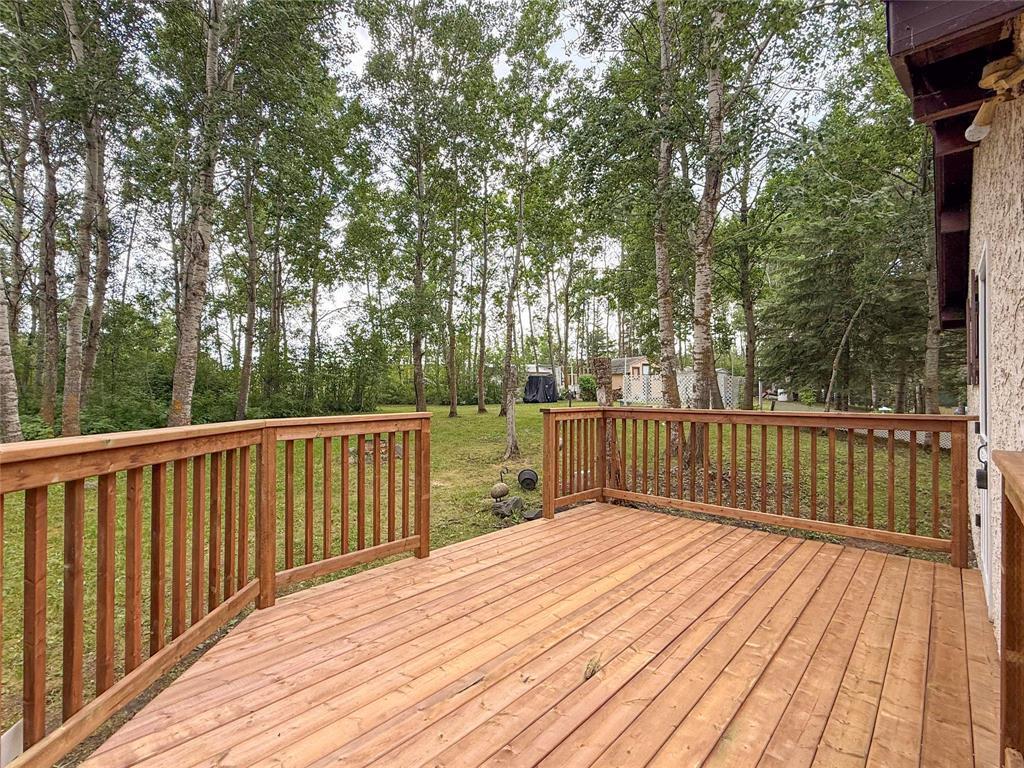 












102 Otter Road

,
Otter Lake,




Manitoba
R0J0P0

