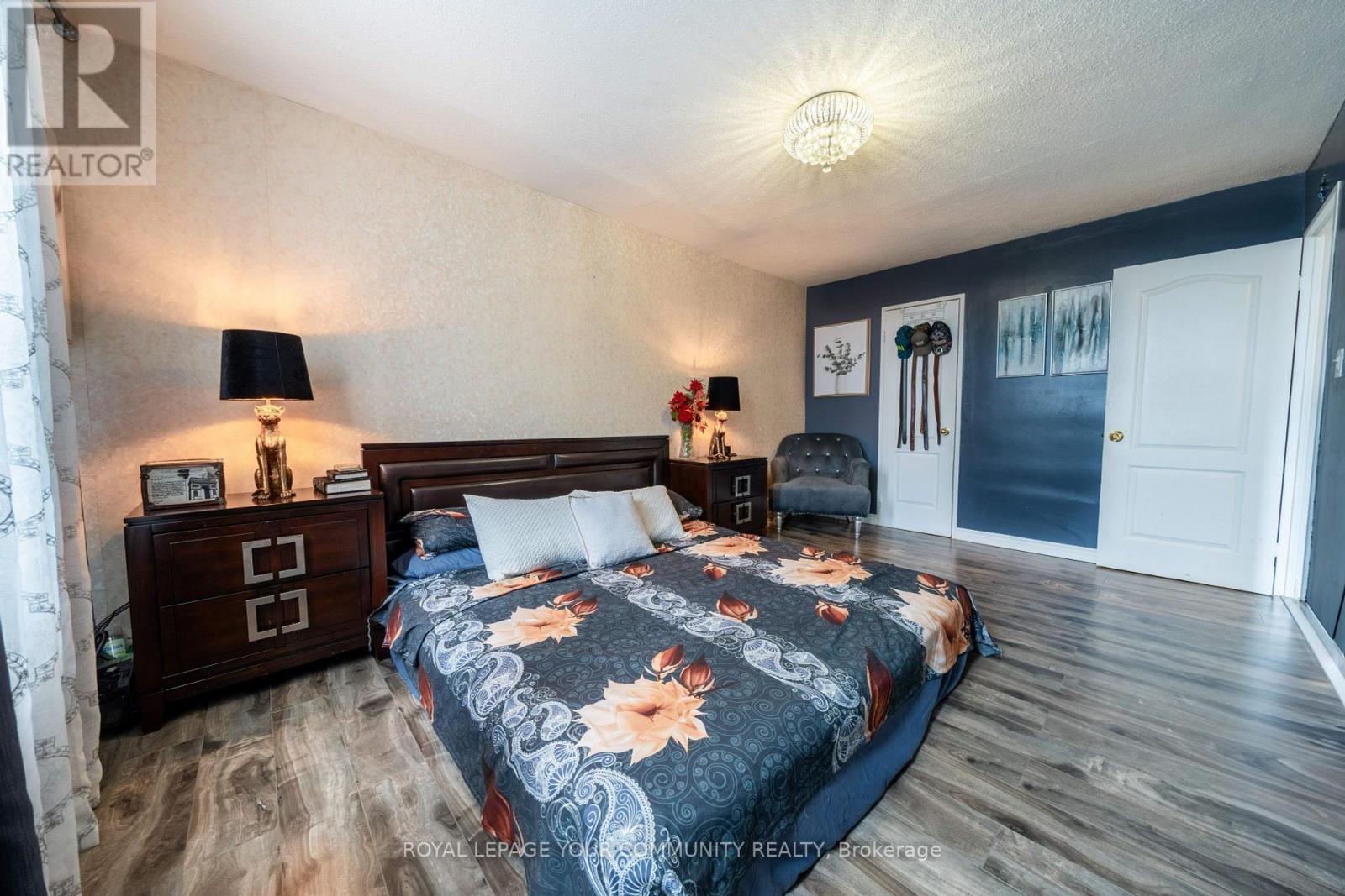












1218 - 20 EDGECLIFF GOLFWAY

,
Toronto,




Ontario
M3C3A4

