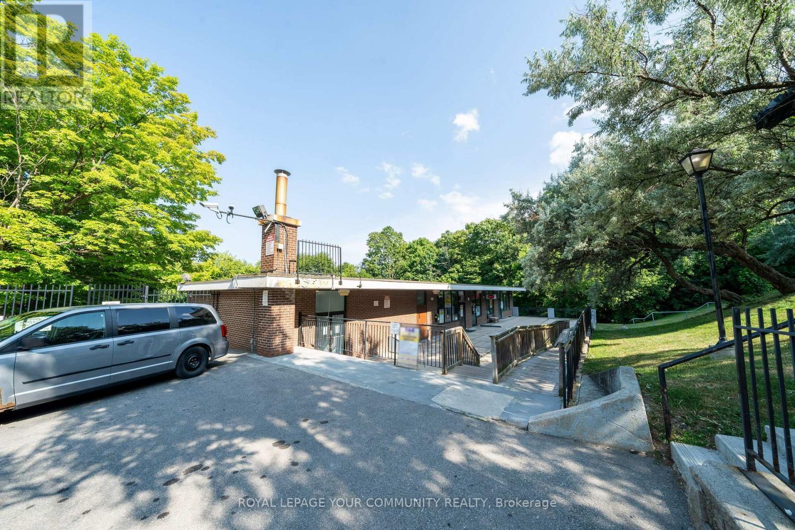 












1218 - 20 EDGECLIFF GOLFWAY

,
Toronto,




Ontario
M3C3A4

