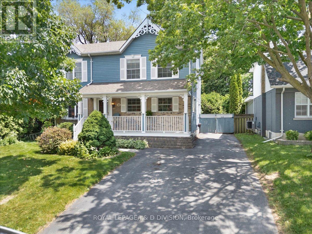 












43 ALLISTER AVENUE

,
Toronto,




Ontario
M1M3L1

