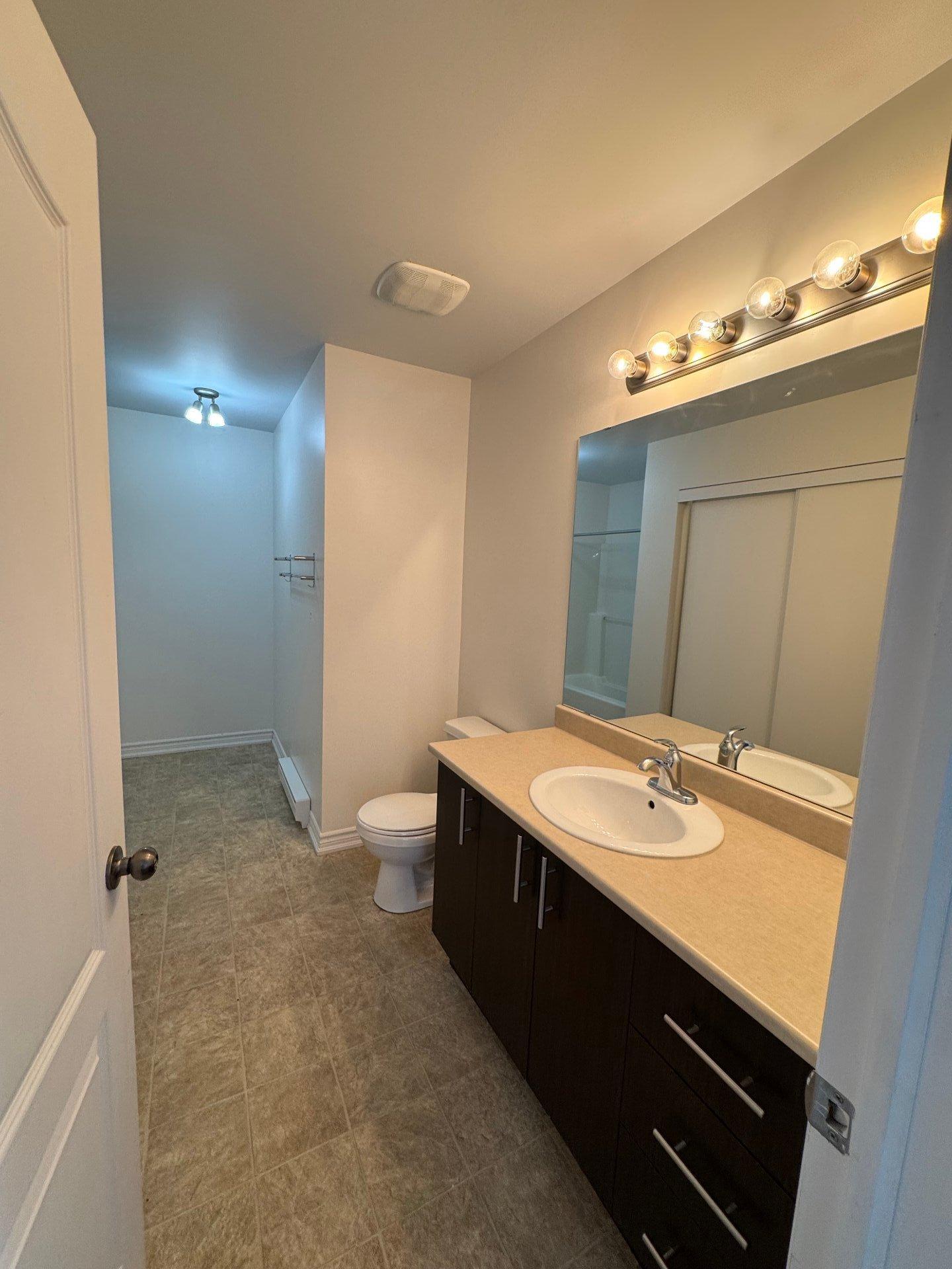









174


Rue Galipeau

, 1,
Thurso,




QC
J0X3B0

