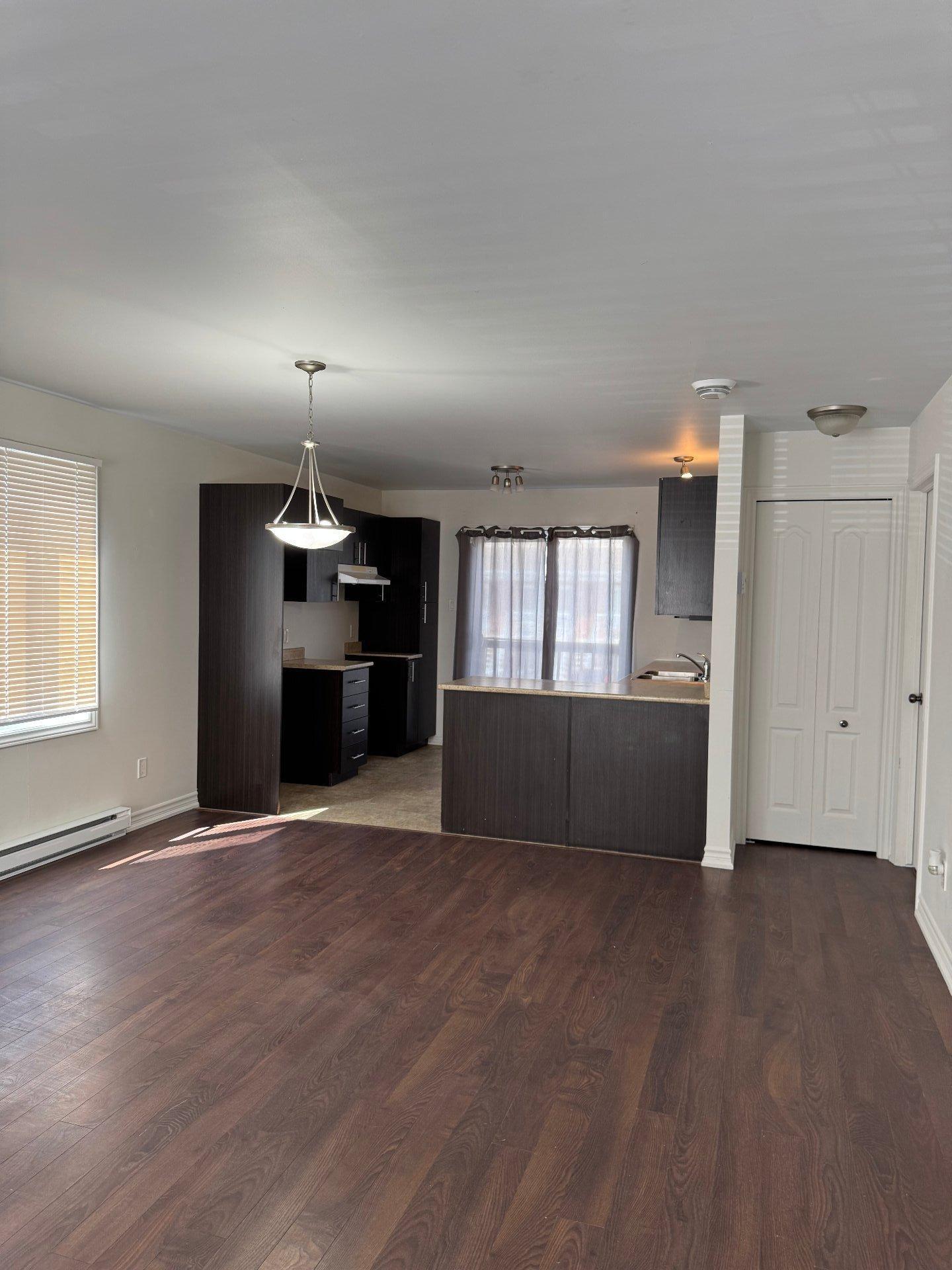 









174


Rue Galipeau

, 1,
Thurso,




QC
J0X3B0

