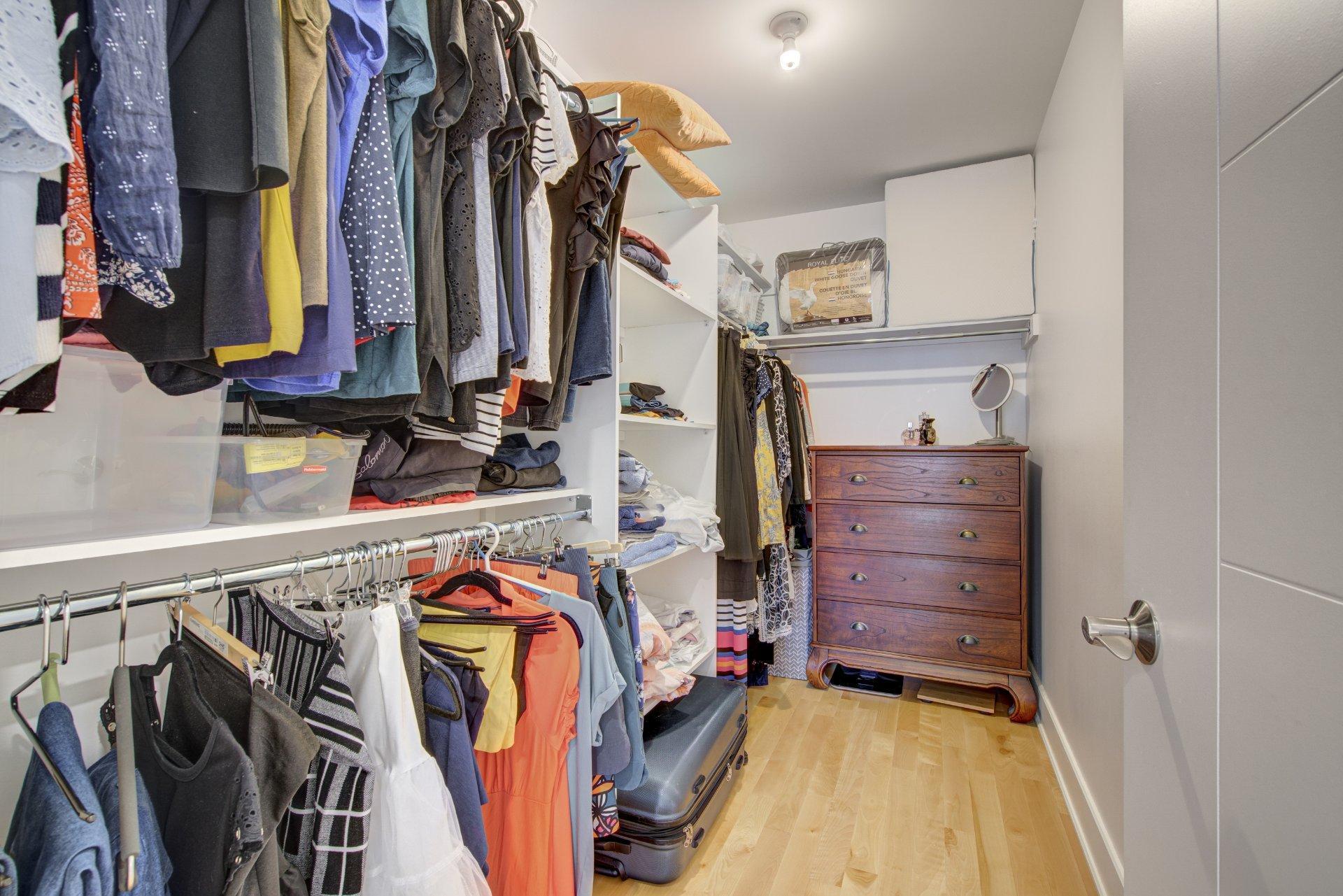 









3645


Rue Gélineau

,
Longueuil (Saint-Hubert),




QC
J3Y4L3


