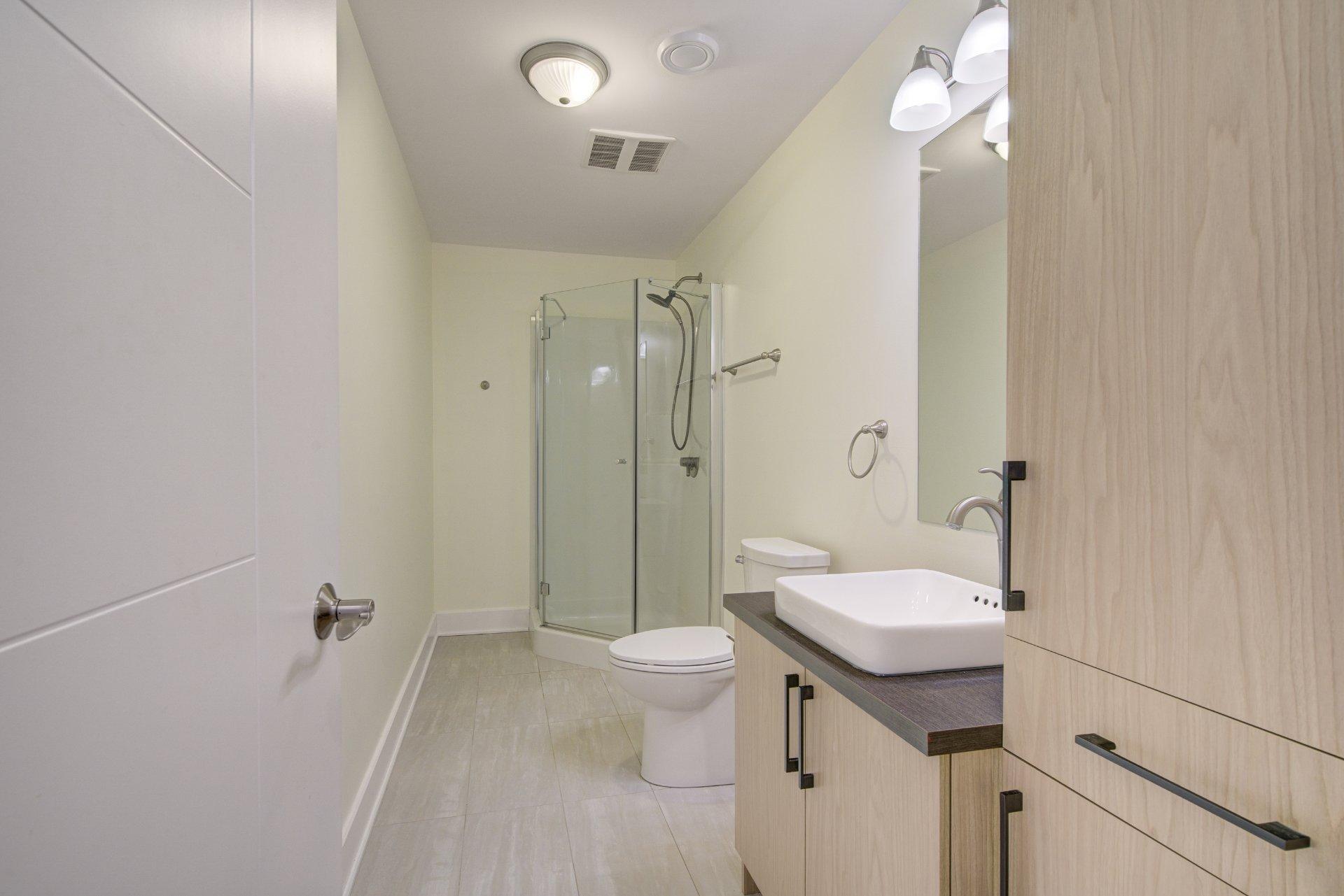 









3645


Rue Gélineau

,
Longueuil (Saint-Hubert),




QC
J3Y4L3

