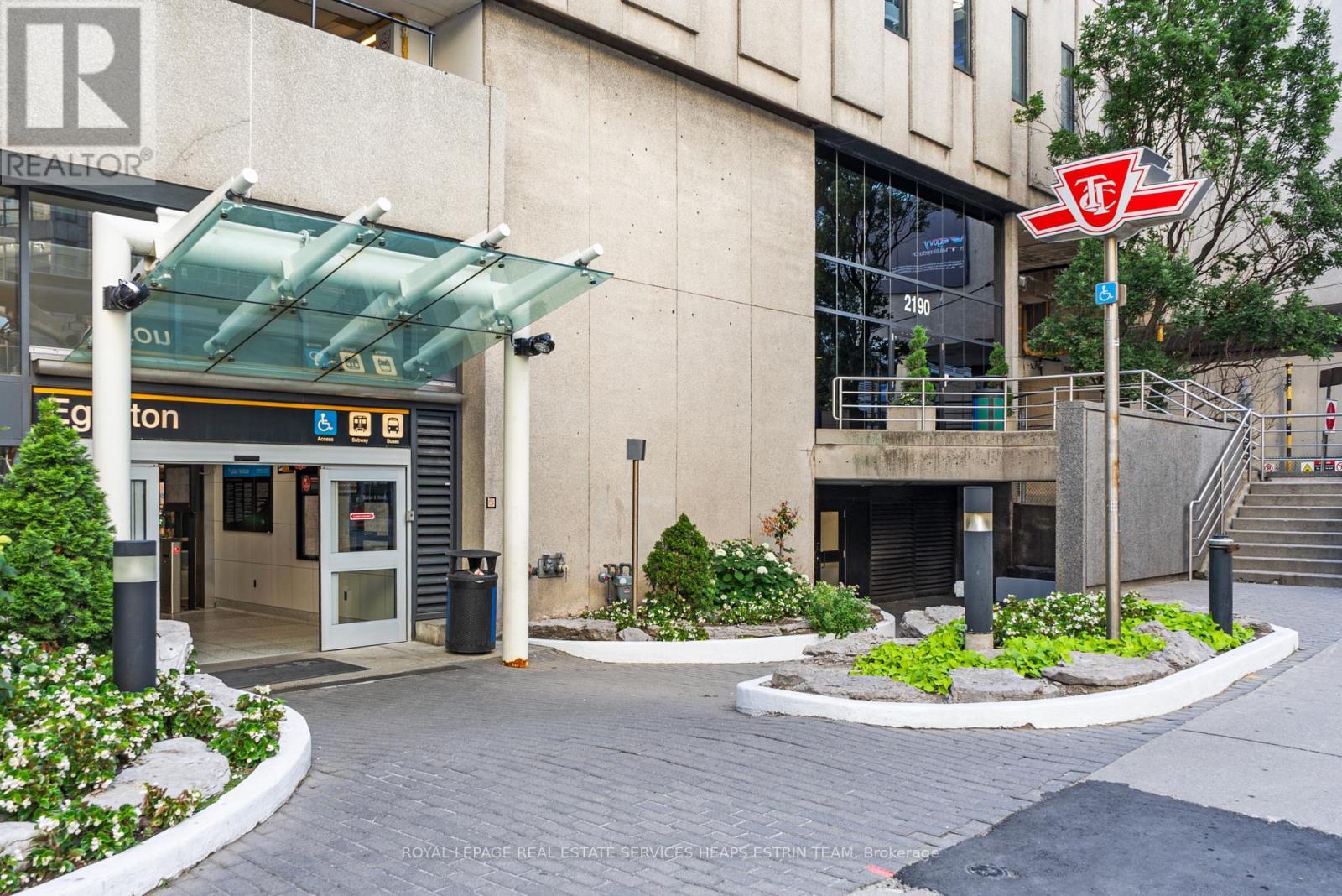 












409 - 2181 YONGE STREET

,
Toronto,




Ontario
M4S3H7

