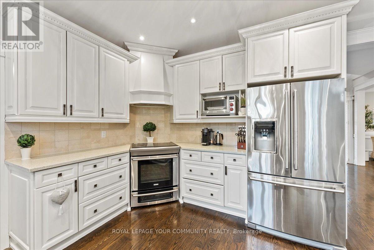 












234 MAIN STREET UNIONVILLE STREET

,
Markham,




Ontario
L3R2H2

