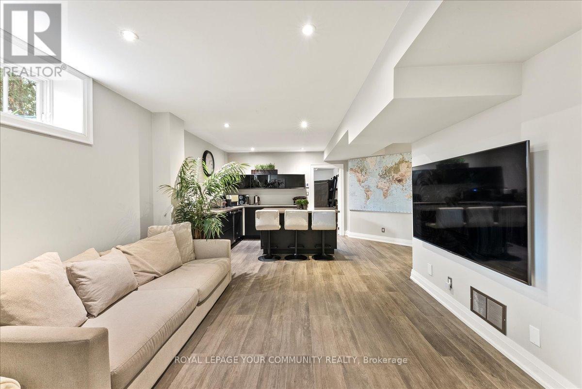 












234 MAIN STREET UNIONVILLE STREET

,
Markham,




Ontario
L3R2H2

