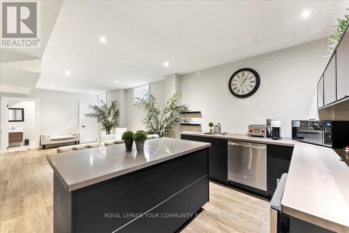 












234 MAIN STREET UNIONVILLE STREET

,
Markham,




Ontario
L3R2H2

