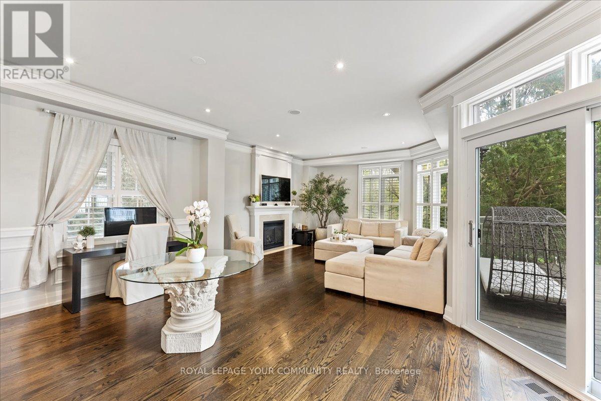 












234 MAIN STREET UNIONVILLE STREET

,
Markham,




Ontario
L3R2H2

