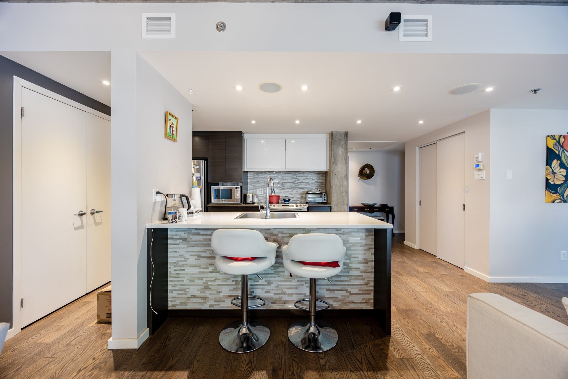 









9815


Boul. Leduc

, 105,
Brossard,




QC
J4Y0K8

