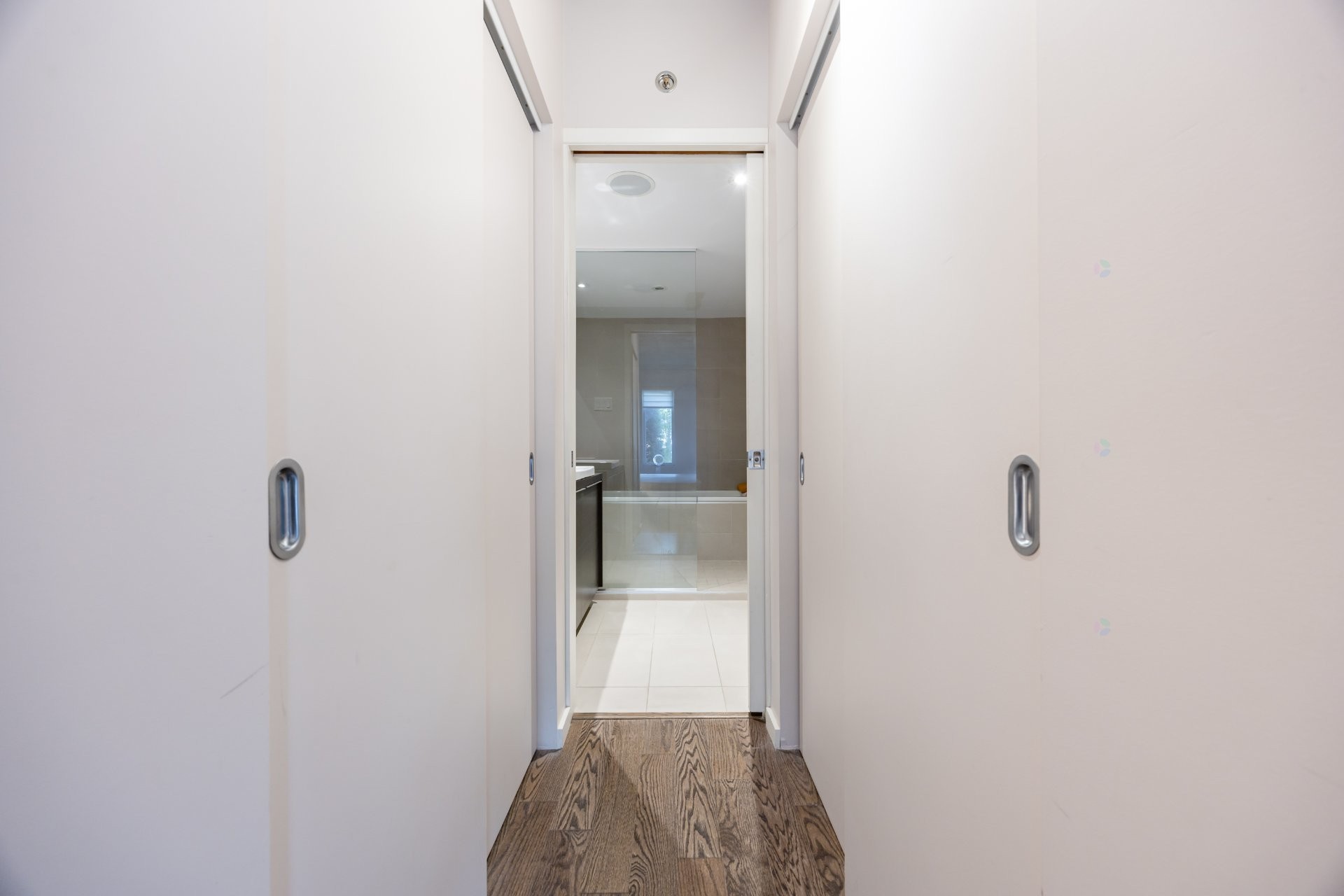 









9815


Boul. Leduc

, 105,
Brossard,




QC
J4Y0K8

