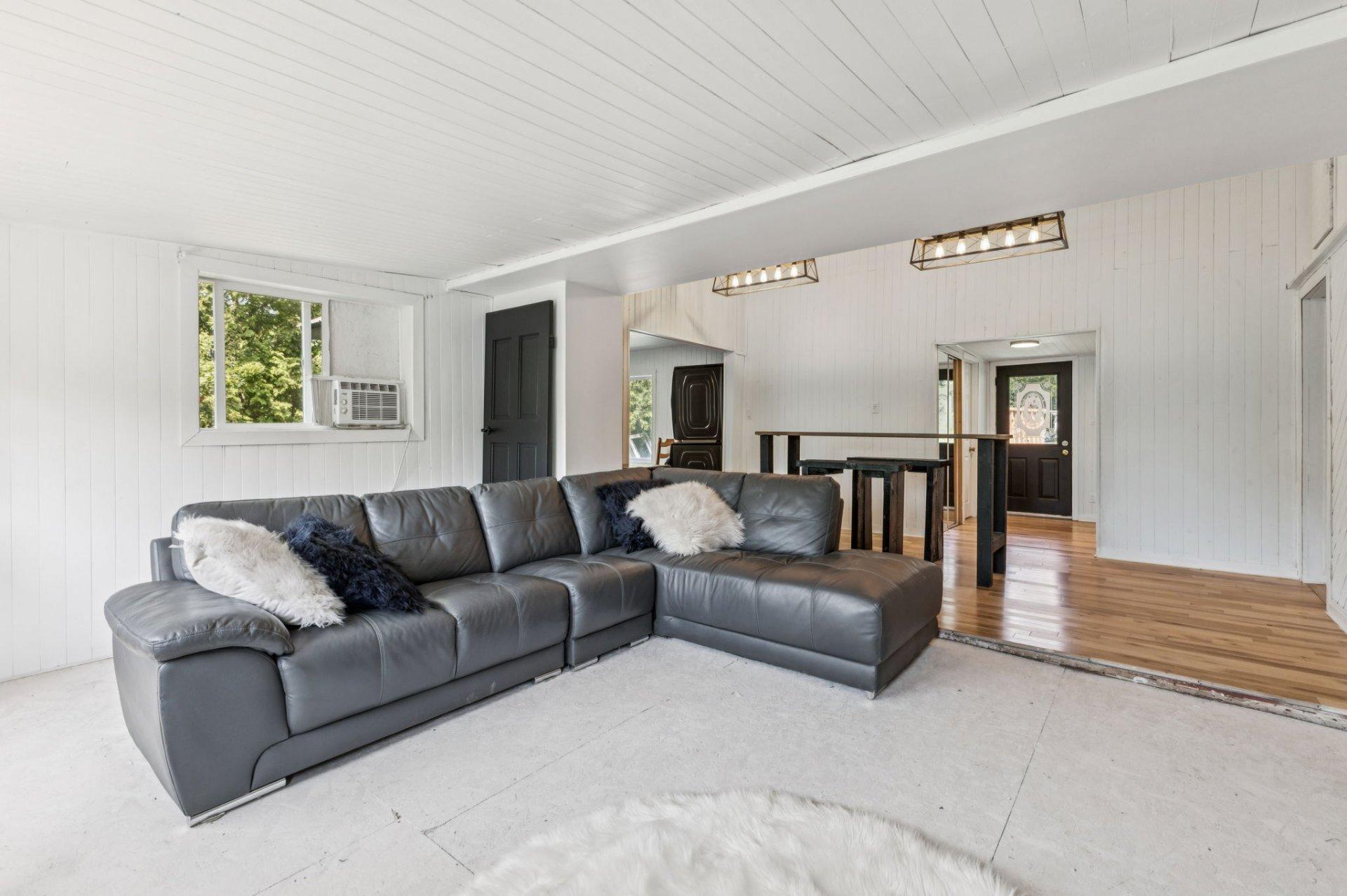 









153


Rue Marleau

,
Denholm,




QC
J8N9H3

