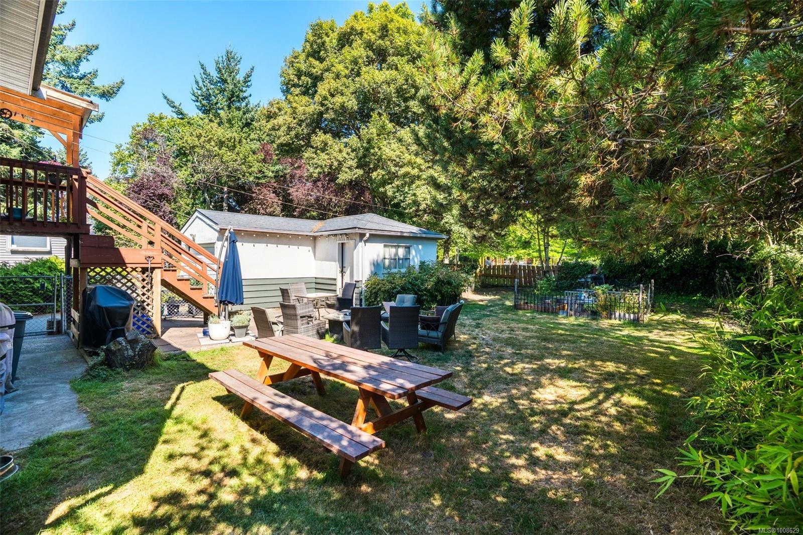 









1914


Leighton

Rd,
Victoria,




BC
V8R 1N4

