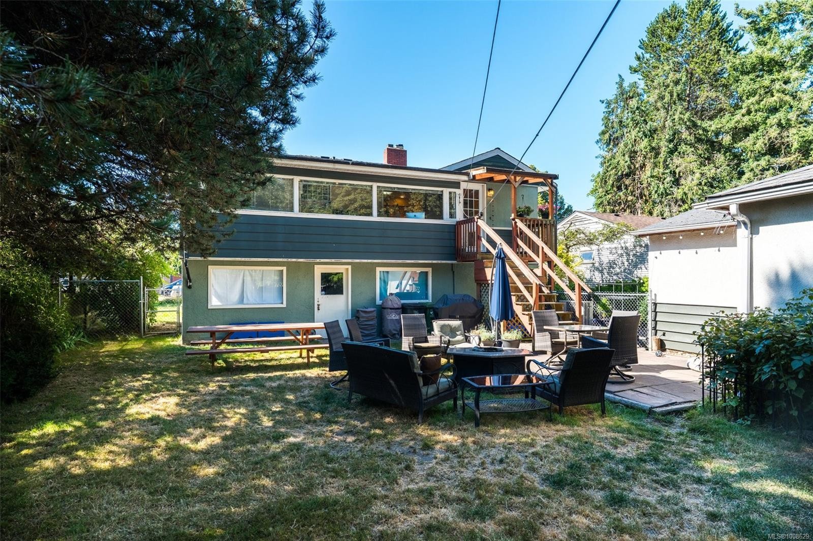 









1914


Leighton

Rd,
Victoria,




BC
V8R 1N4

