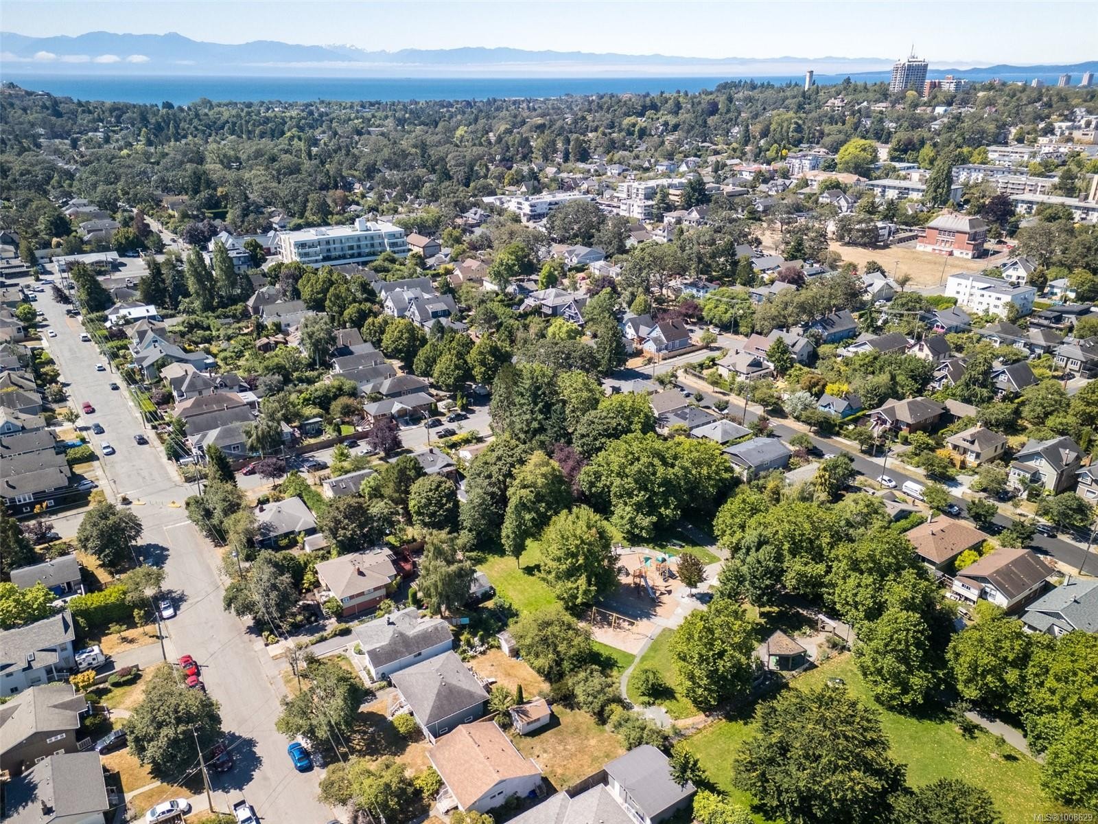 









1914


Leighton

Rd,
Victoria,




BC
V8R 1N4

