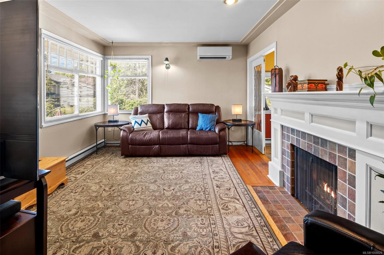 









1914


Leighton

Rd,
Victoria,




BC
V8R 1N4

