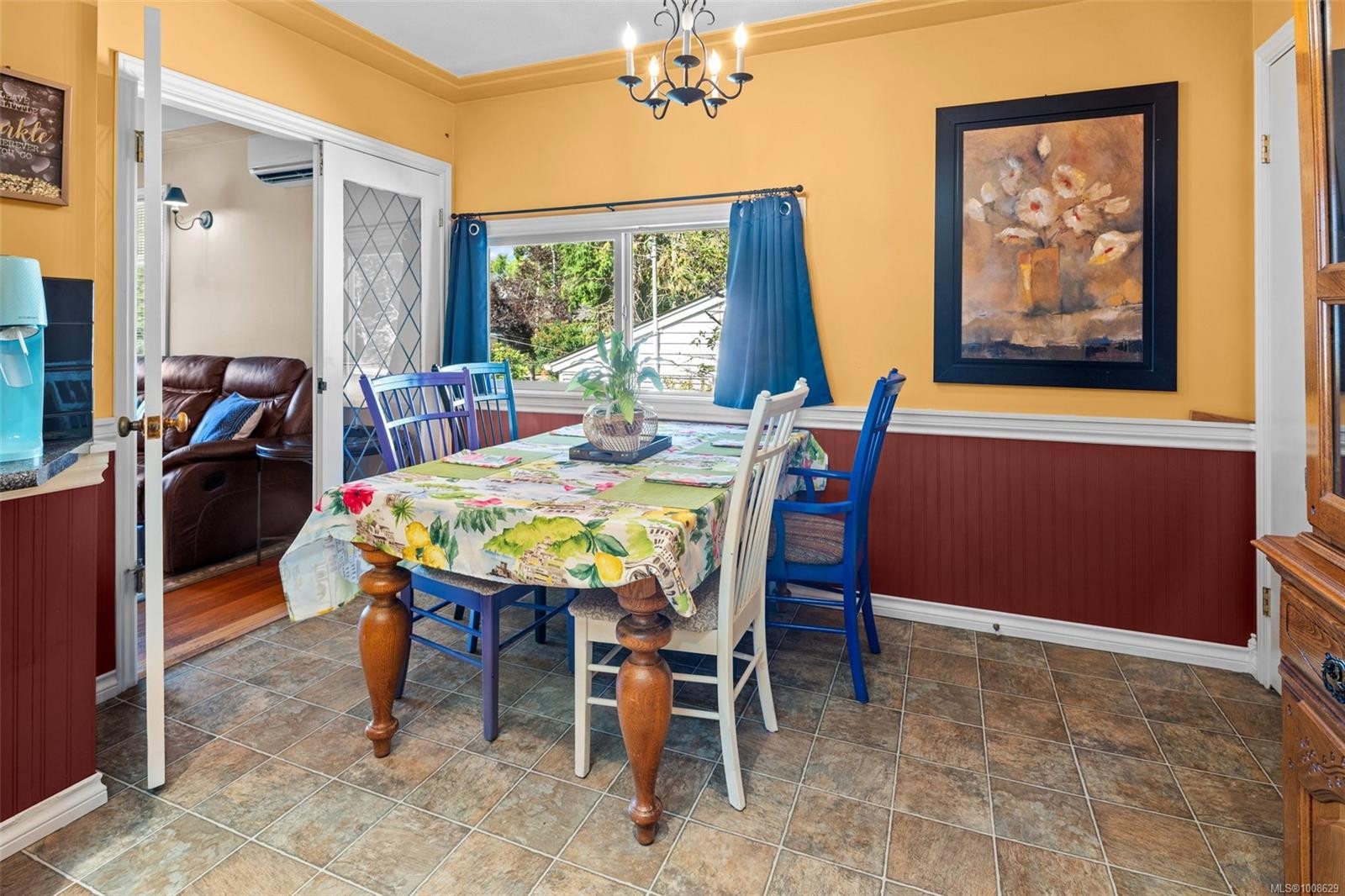 









1914


Leighton

Rd,
Victoria,




BC
V8R 1N4

