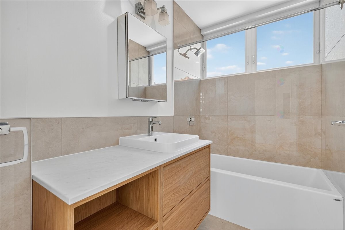 









1910


Rue Sullivan

, 302,
Montréal (Le Sud-Ouest),




QC
H3K2L5

