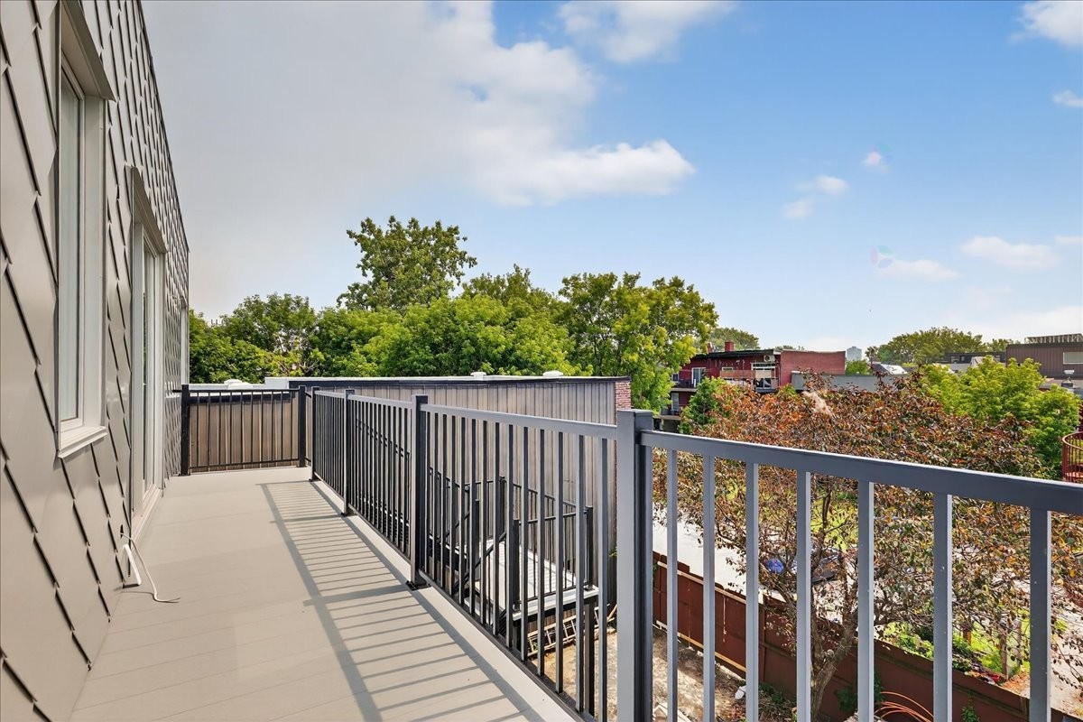 









1910


Rue Sullivan

, 302,
Montréal (Le Sud-Ouest),




QC
H3K2L5

