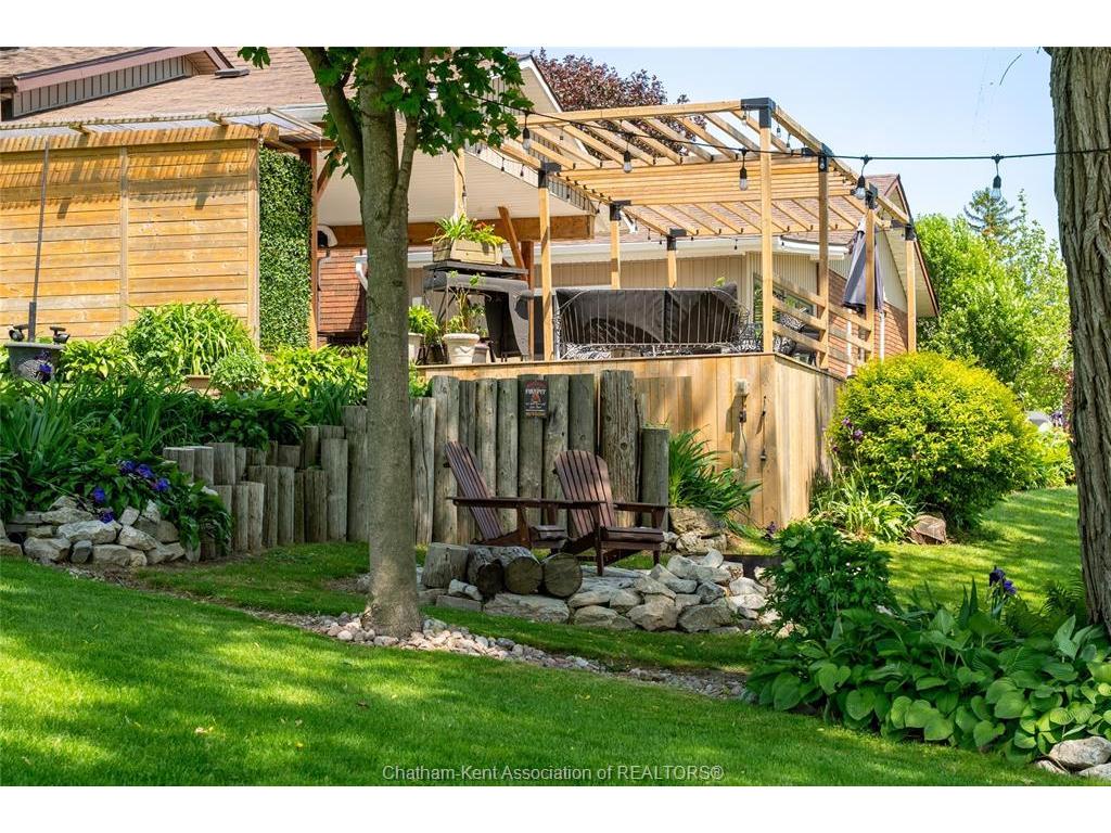 









7690


Grande River

Line,
Chatham-Kent,




ON
N7M 5J7


