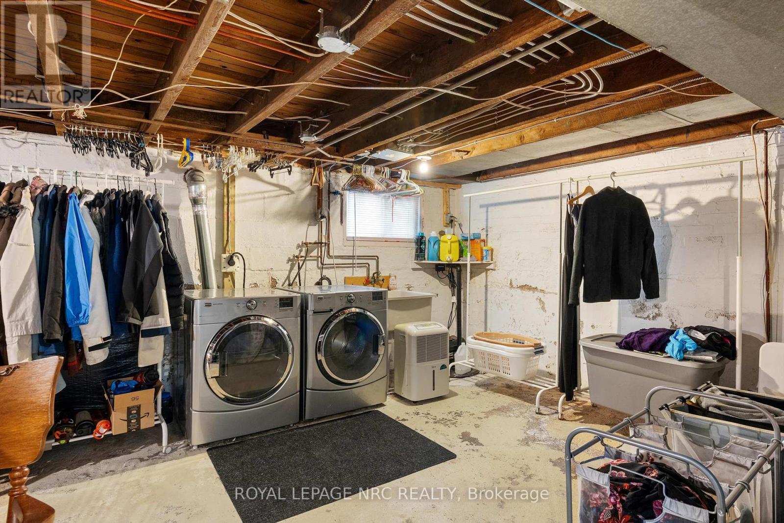 












107 WEXFORD AVENUE S

,
Hamilton (Delta),




Ontario
L8K2N7

