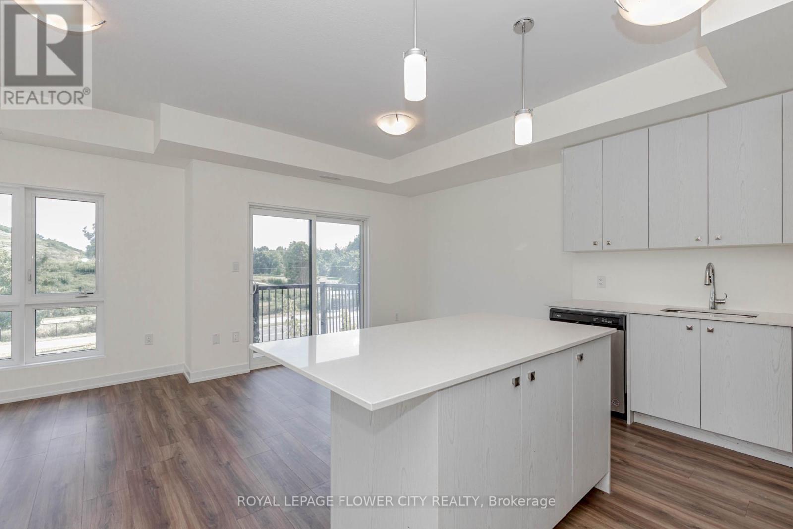 












C13 - 10 PALACE STREET

,
Kitchener,




Ontario
N2E0J3

