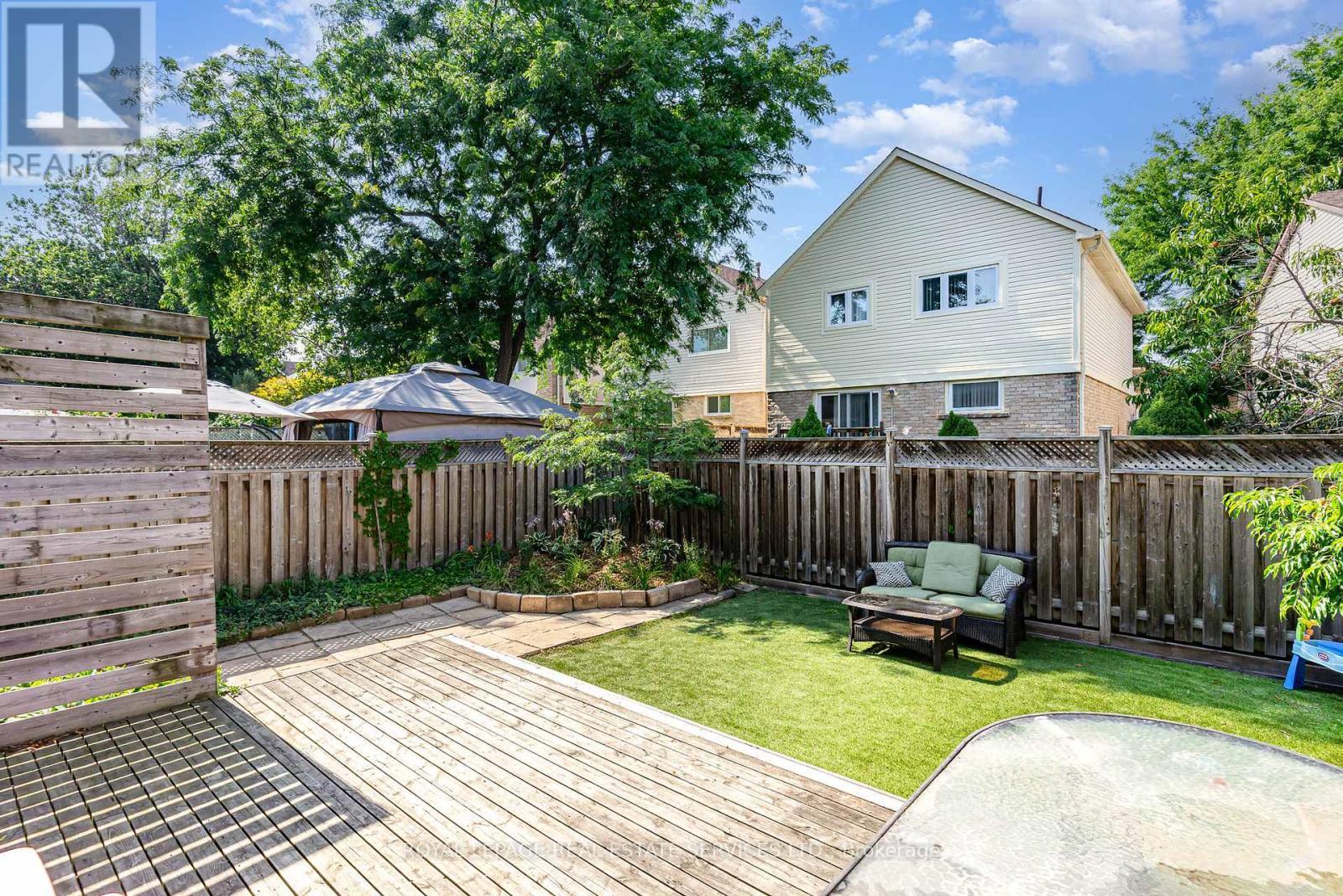 












47 LAFFERTY STREET

,
Toronto,




Ontario
M9C5B5

