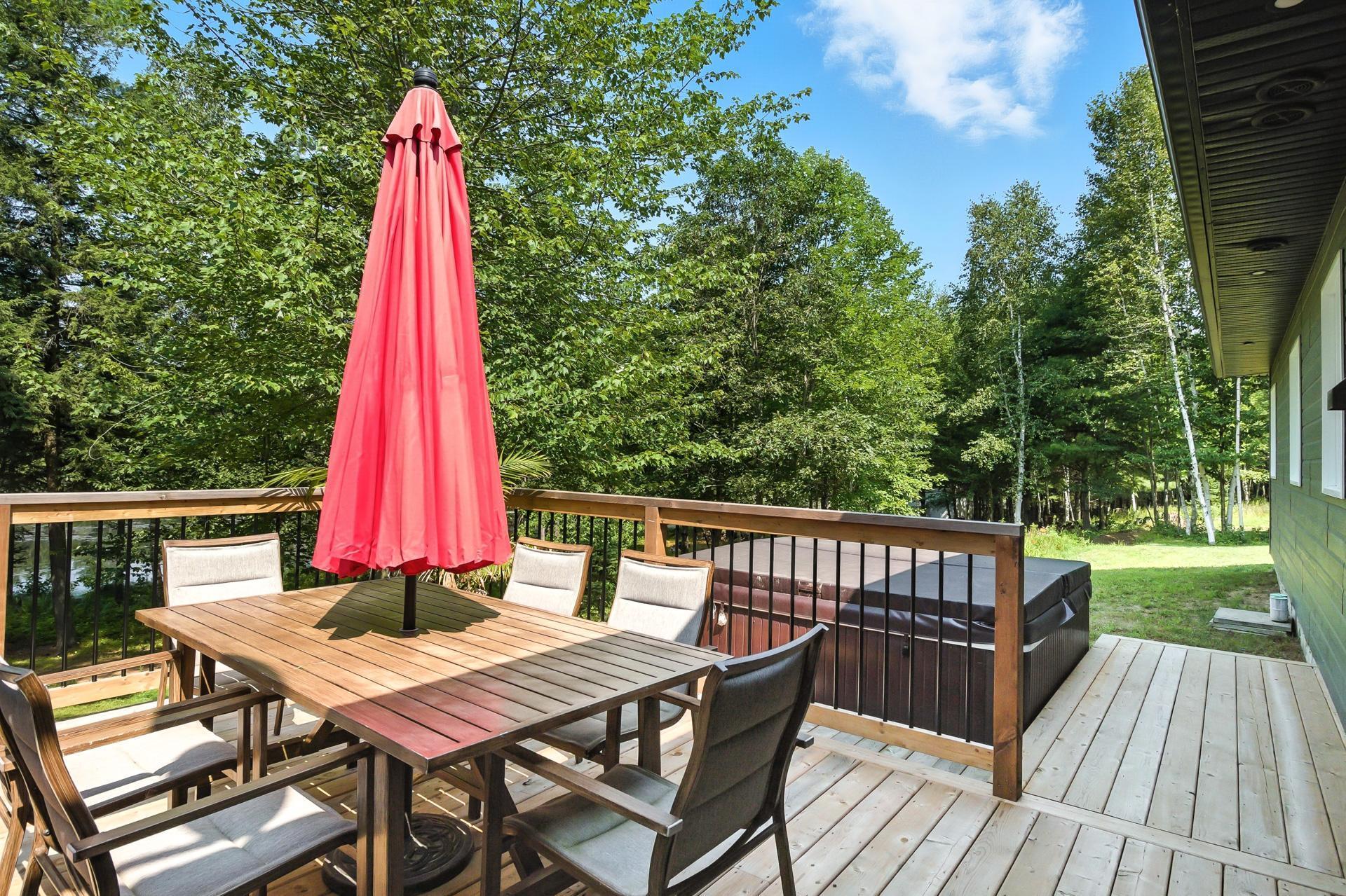 









90


Ch. du Huard

,
Val-des-Bois,




QC
J0X3C0

