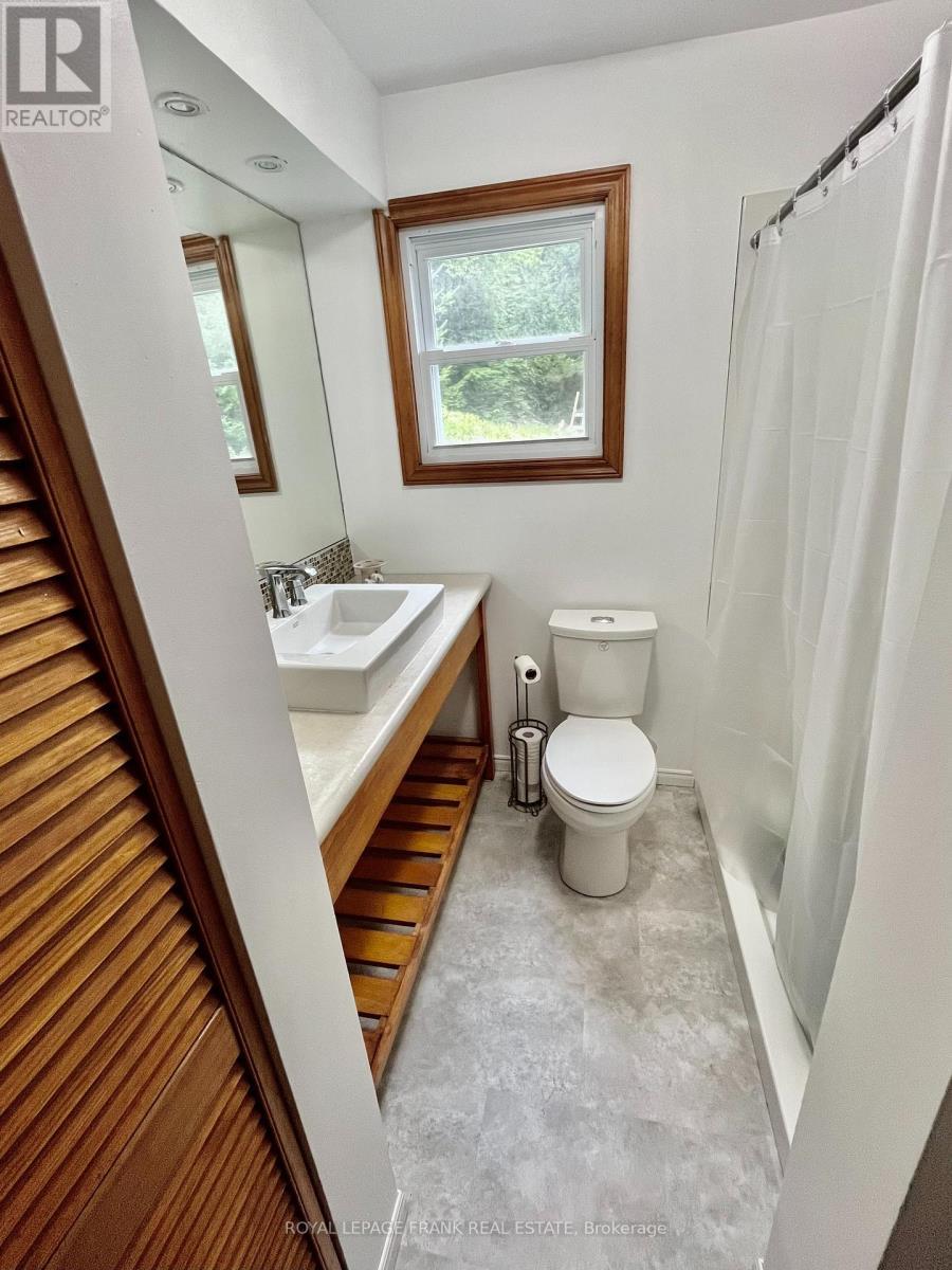 












1700 PAPINEAU LAKE ROAD

,
Hastings Highlands (Wicklow Ward),




Ontario
K0L2R0

