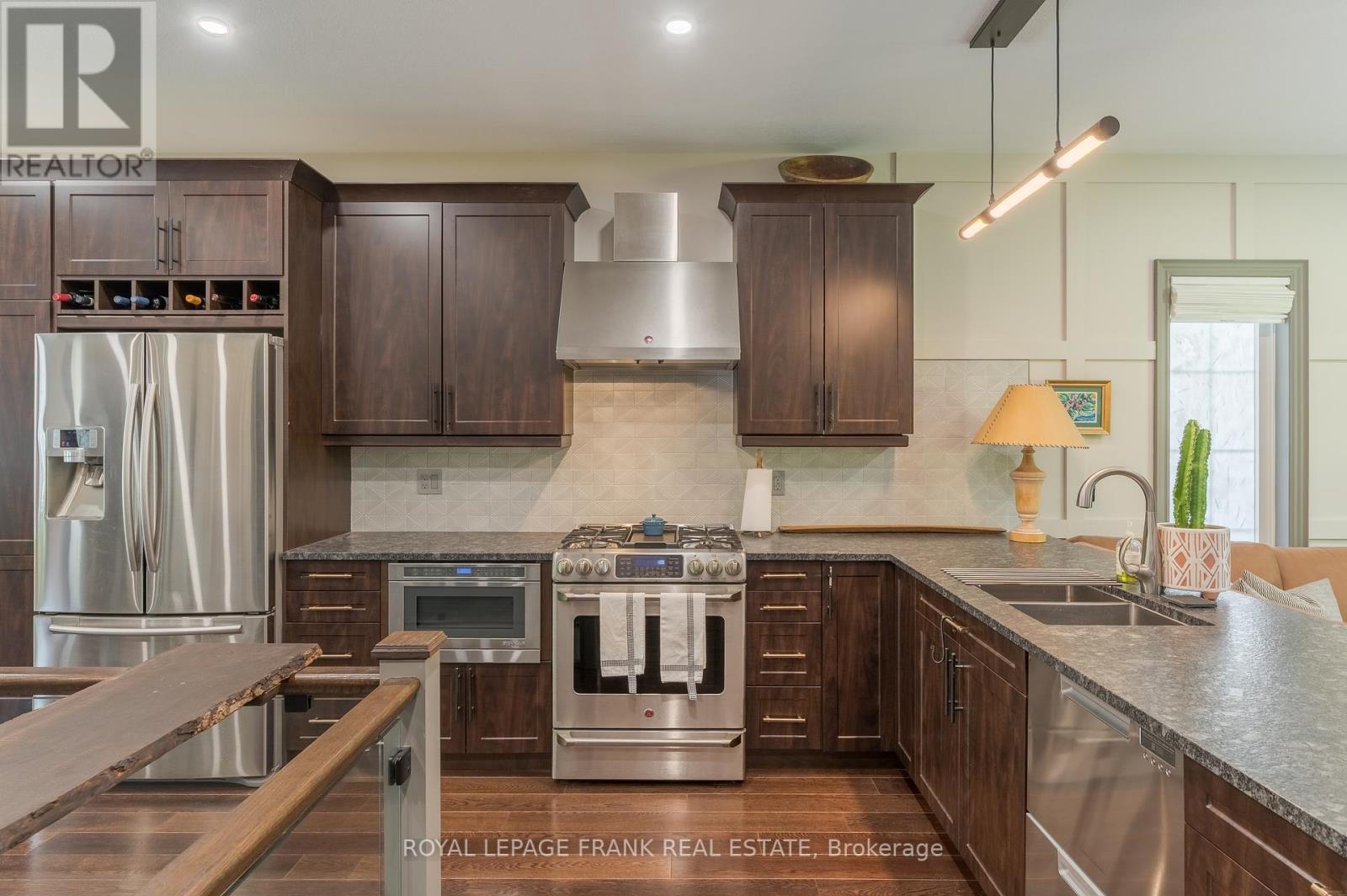 












17 WINGETT WAY

,
Selwyn,




Ontario
K0L2H0

