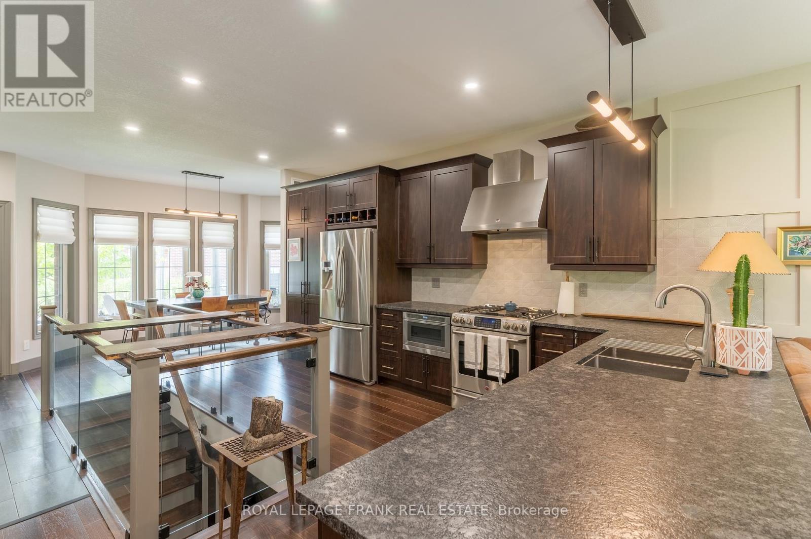 












17 WINGETT WAY

,
Selwyn,




Ontario
K0L2H0

